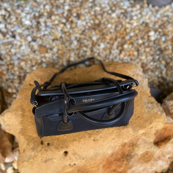 Leather and Canvas Prada bag with strap for shoulder/crossbody use - Picture 8 of 13